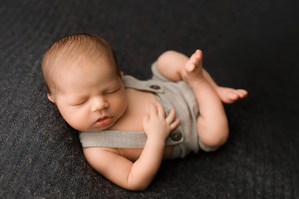 Elliott ~ Newborn & Sitter