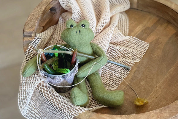 Frog Lovies & Fishing props